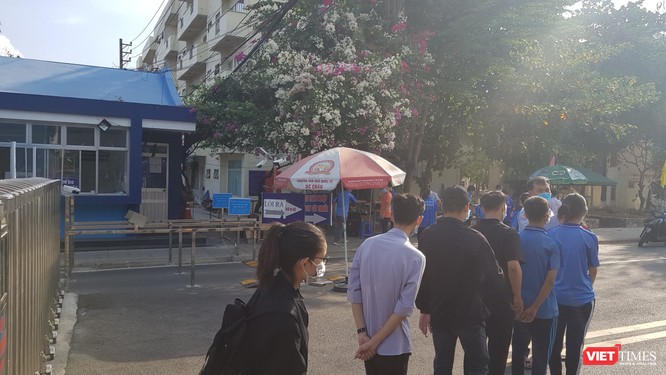 Hiện tại chỉ còn các SV tình nguyện được phép vào khu vực KTX