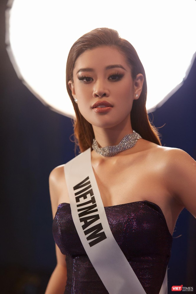 Hoa hậu Khánh Vân hoá thân thành chiến binh chống COVID-19 ảnh 1