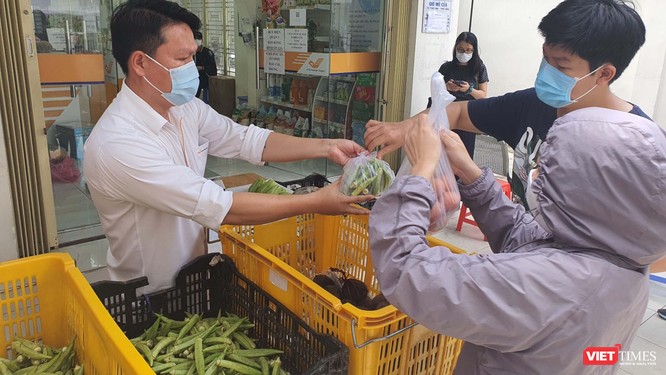 Nông dân trở thành nhà bán hàng số, đưa nông sản tới vùng dịch TP.HCM ảnh 1