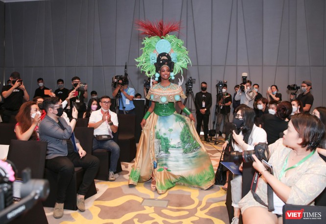 Miss Earth 2021 bất ngờ xuất hiện, làm giám khảo cuộc thi Hoa hậu các Dân tộc Việt Nam 2022 ảnh 13