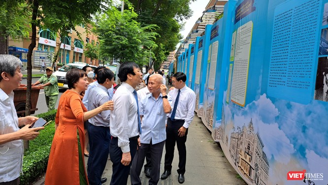 Khai mạc triển lãm “Nhà báo Nguyễn Ái Quốc và 100 năm báo Người cùng khổ” ảnh 5