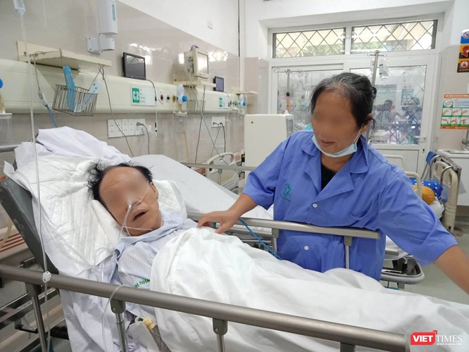 Bệnh nhân Nguyễn Q.T. nhập viện điều trị cấp cứu do đột quỵ