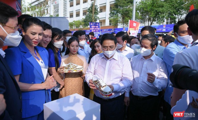 Thủ tướng Phạm Minh Chính: Muốn có khởi nghiệp đổi mới sáng tạo, phải có giáo dục đổi mới sáng tạo ảnh 2