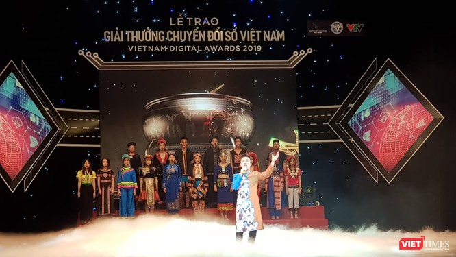Giải thưởng Chuyển đổi số Việt Nam cổ vũ ứng dụng công nghệ để chuyển đổi số mạnh mẽ ảnh 2