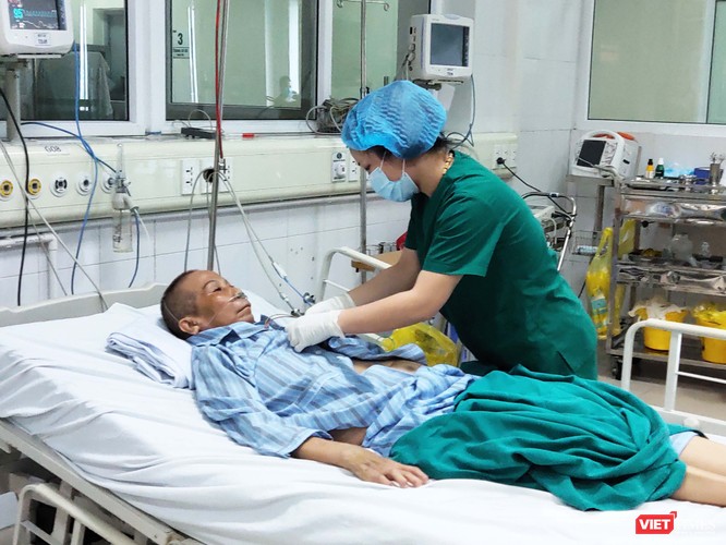 Bác gái bệnh nhân 17 mắc COVID-19: “Tôi không trách cháu mình” ảnh 4