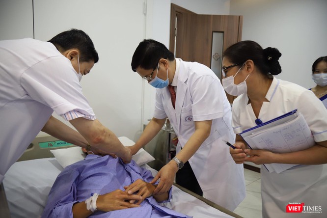 Bệnh viện Đa khoa Hà Nội lập chốt kiểm dịch quyết tâm ngăn chặn COVID-19 ảnh 3