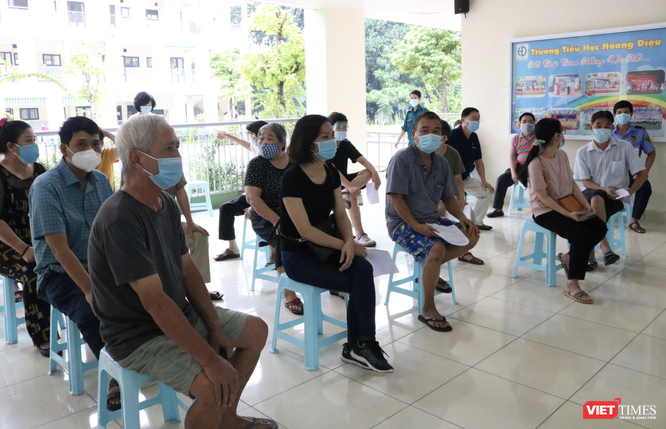 Hạn chót ngày 15/9, Hà Nội tiêm vaccine phòng COVID-19 cho người dân như thế nào? ảnh 5