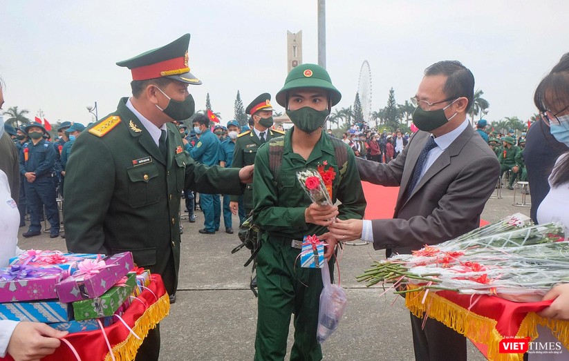 Ảnh: Hơn 1.200 tân binh ở Đà Nẵng lên đường nhập ngũ ảnh 8