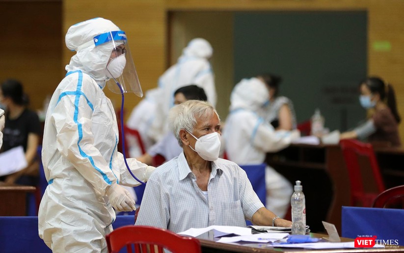 Ảnh: Đà Nẵng ngày đầu tiêm vaccine COVID-19 Spikevax trong cộng đồng ảnh 12