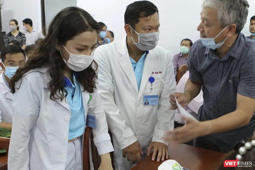 Ảnh: Đoàn cán bộ Y tế tỉnh Bình Định lên đường chi viện cho Đà Nẵng chống dịch COVID-19 ảnh 9