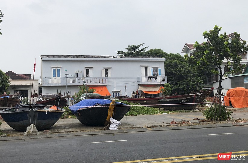 Bão số 5 cận kề, Đà Nẵng khẩn trương đưa tàu thuyền lên bờ tránh trú ảnh 16