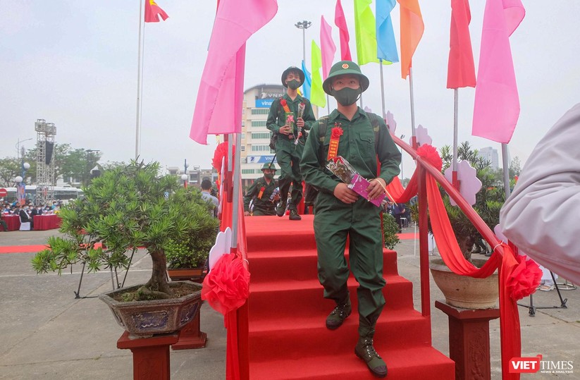 Ảnh: Hơn 1.200 tân binh ở Đà Nẵng lên đường nhập ngũ ảnh 10
