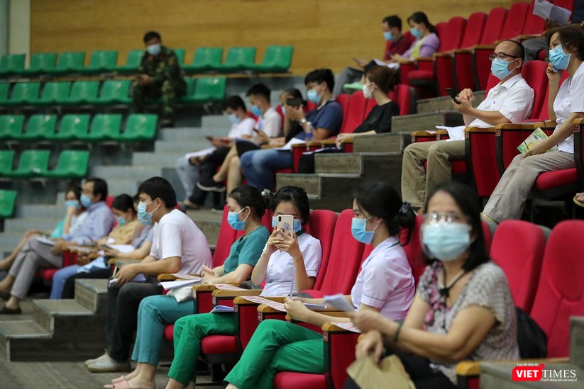 Ảnh: Đà Nẵng ngày đầu tiêm vaccine COVID-19 Spikevax trong cộng đồng ảnh 6