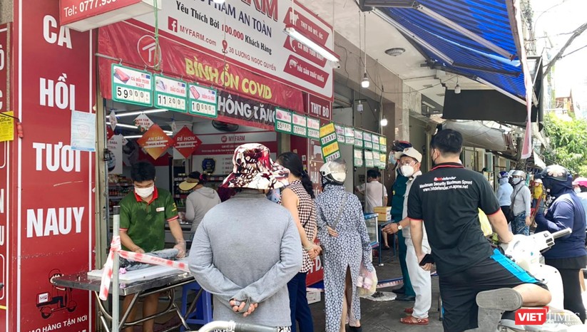 Đà Nẵng: Người dân đổ xô “vét sạch” siêu thị, sau thông tin TP có thể phong tỏa cứng trong 7 ngày ảnh 2