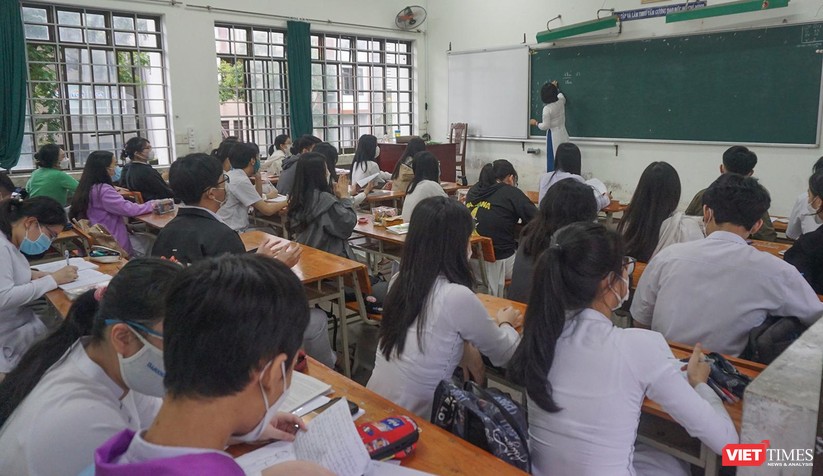 Ngày đầu tiên học sinh ở Đà Nẵng đến lớp sau 9 tháng có dịch COVID-19 ảnh 11