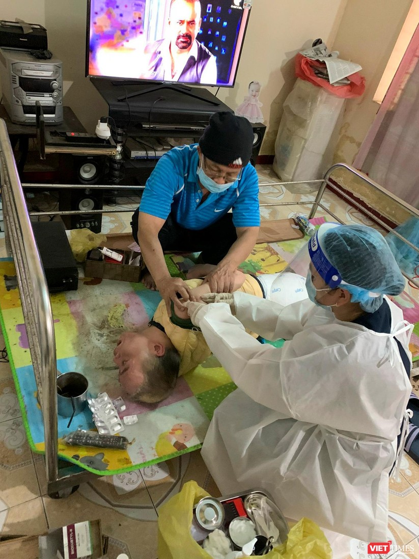 Ảnh: Đà Nẵng triển khai tiêm vaccine COVID-19 tại nhà cho người cao tuổi ở Đà Nẵng ảnh 11