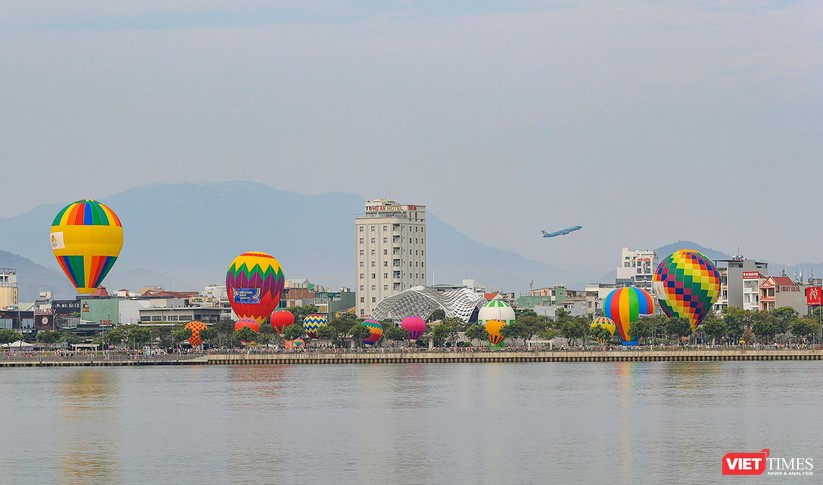 Đà Nẵng “chiêu đãi” du khách bằng lễ hội khinh khí cầu đặc sắc ảnh 1