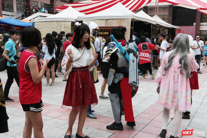 Rực rỡ sắc màu các bộ trang phục Cosplay trong lễ hội văn hóa Nhật Bản “Ichigo Ichie 2018” tại Hà Nội ảnh 2