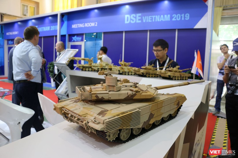 Chiêm ngưỡng hàng trăm trang thiết bị quân sự hiện đại xuất hiện tại Triển lãm Quốc tế về Quốc phòng và An ninh Việt Nam 2019 ảnh 14