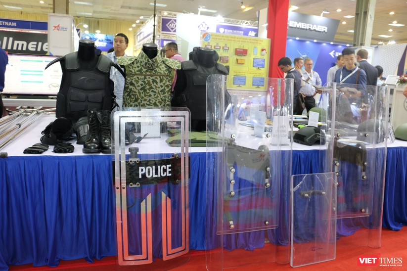 Chiêm ngưỡng hàng trăm trang thiết bị quân sự hiện đại xuất hiện tại Triển lãm Quốc tế về Quốc phòng và An ninh Việt Nam 2019 ảnh 28