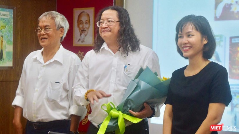 Bà Tùng Long trở lại văn đàn Việt với 10 đầu sách hot ảnh 5