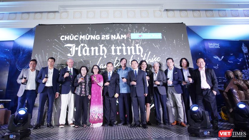 Nhiều tác giả, dịch giả có mặt chia vui với tuổi 25 của First News Trí Việt 