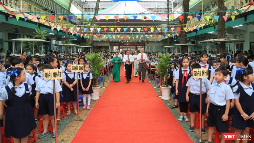 Học sinh trường Tiểu học Lương Định Của (Quận 3, TP.HCM) trong Lễ sơ kết Học kỳ 1, trước khi nghỉ Tết nguyên đán (Ảnh: Hòa Bình) 