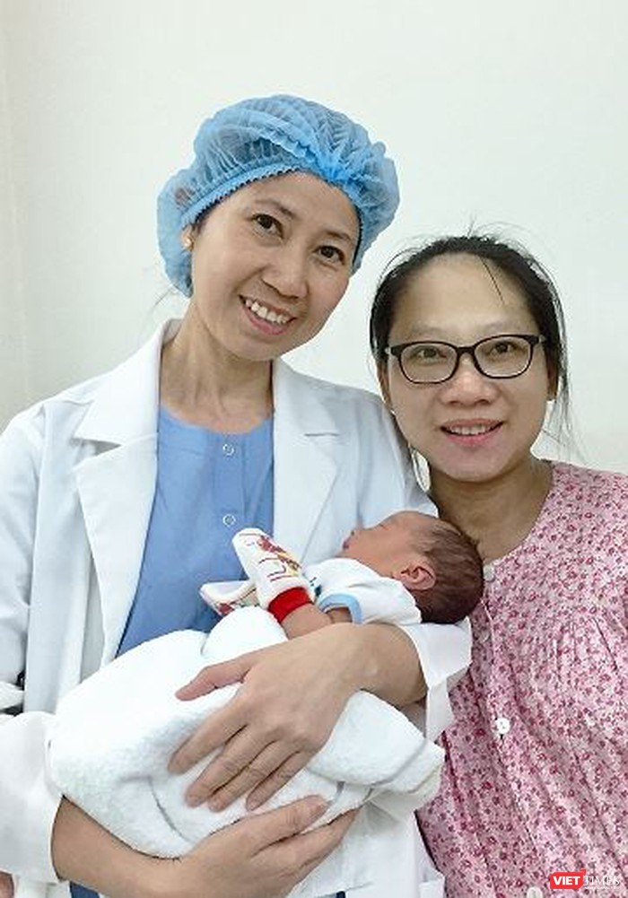 PGS.TS Vương Thị Ngọc Lan mang lại hy vọng mới cho bệnh nhân hiếm muộn