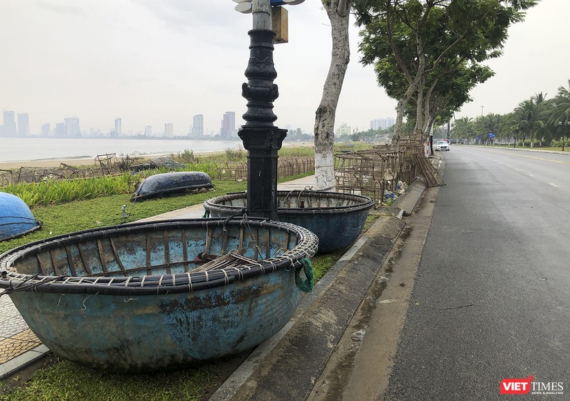 Bão số 5 cận kề, Đà Nẵng khẩn trương đưa tàu thuyền lên bờ tránh trú ảnh 17