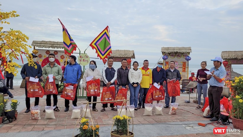 Khách nước ngoài thích thú trải nghiệm không gian "Xuân yêu thương" ở Đà Nẵng ảnh 15