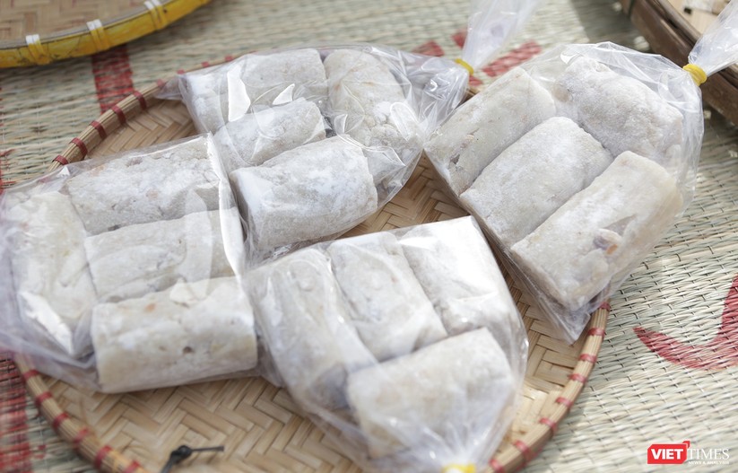 Khách nước ngoài thích thú trải nghiệm không gian "Xuân yêu thương" ở Đà Nẵng ảnh 8