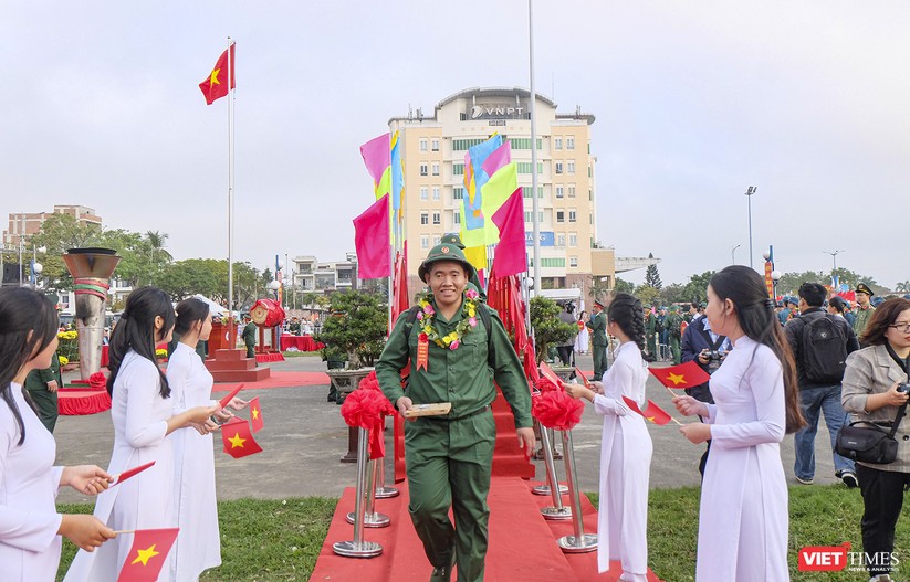 Ảnh: Xúc động lễ giao quân Đà Nẵng năm 2023 ảnh 7