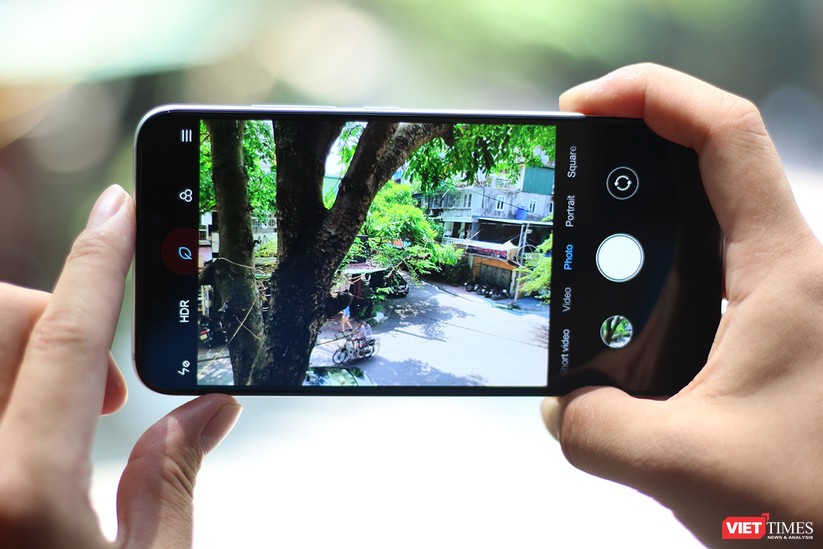 Mở hộp Xiaomi Mi 8 mới về Việt Nam: ấn tượng với ảnh chụp xóa phông từ camera trước! ảnh 18