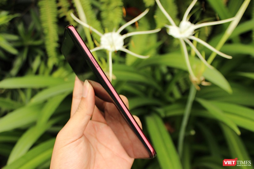 Chùm ảnh Samsung Galaxy S9 Plus Đỏ tía đẹp, độc, lạ duy nhất tại Việt Nam ảnh 18