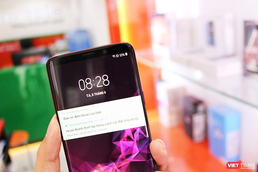 Chùm ảnh Samsung Galaxy S9 Plus Đỏ tía đẹp, độc, lạ duy nhất tại Việt Nam ảnh 11