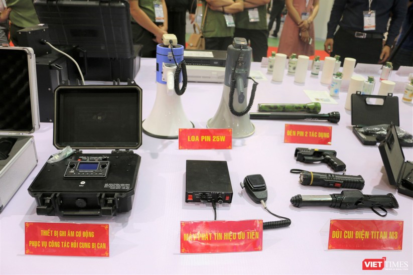 Chiêm ngưỡng hàng trăm trang thiết bị quân sự hiện đại xuất hiện tại Triển lãm Quốc tế về Quốc phòng và An ninh Việt Nam 2019 ảnh 19