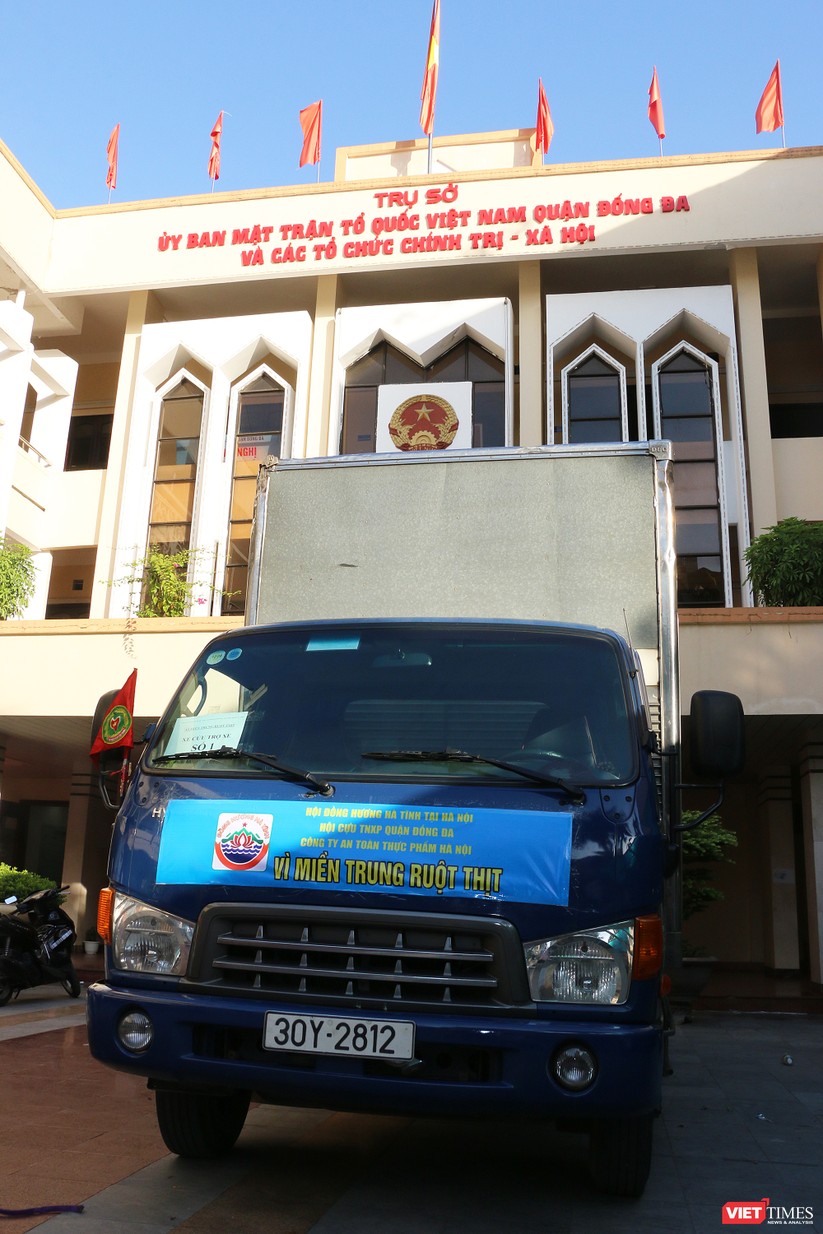 Mồ hôi xen lẫn nụ cười trên khuôn mặt các cựu TNXP góp sức hỗ trợ miền Trung ruột thịt ảnh 7