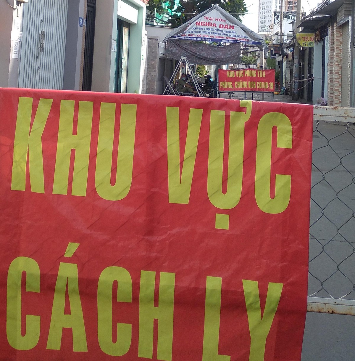 Thủ tướng Chính phủ Phạm Minh Chính đã nhiều lần nhấn mạnh: “Không thể phong toả mãi, cần thích nghi an toàn với dịch”. Ảnh: GVT. Kinh tế Việt Nam trước “cú sốc” Covid-19 ảnh 5