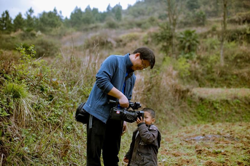 Câu chuyện về những đứa trẻ bị bỏ lại ở nông thôn Trung Quốc ảnh 4