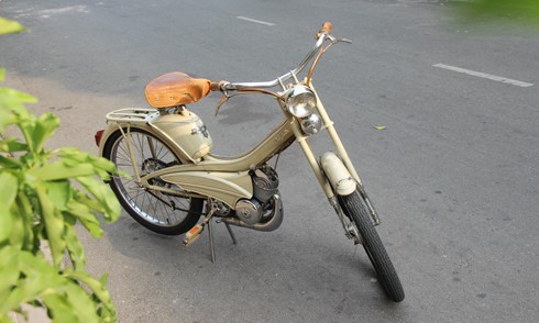 Cận cảnh xe đạp máy cá vàng từng có giá bằng cả ngôi nhà mặt phố Hà Nội