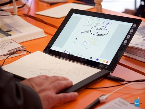 Cận cảnh tablet hàng độc Lenovo Yoga Book ảnh 10