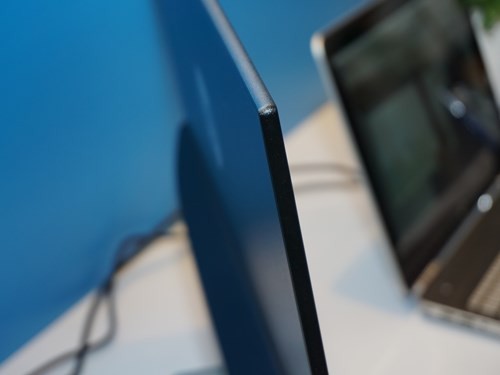 Loạt màn hình siêu mỏng của HP cập bến Việt Nam ảnh 1