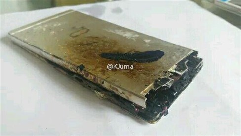Sau Galaxy Note 7, đến lượt Huawei P8 phát hỏa ảnh 1