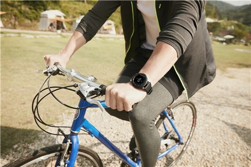 Mua trả góp không lãi suất Galaxy Gear S3 ảnh 1
