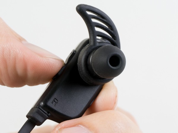 Cận cảnh tai nghe Bluetooth Soundmax F2 ảnh 5