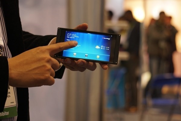 Thị trường tablet, smartphone hứa hẹn sôi động trong năm 2015 ảnh 2