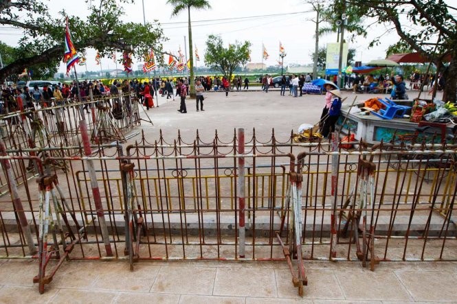 Thắt chặt an ninh trước lễ khai ấn đền Trần ảnh 2