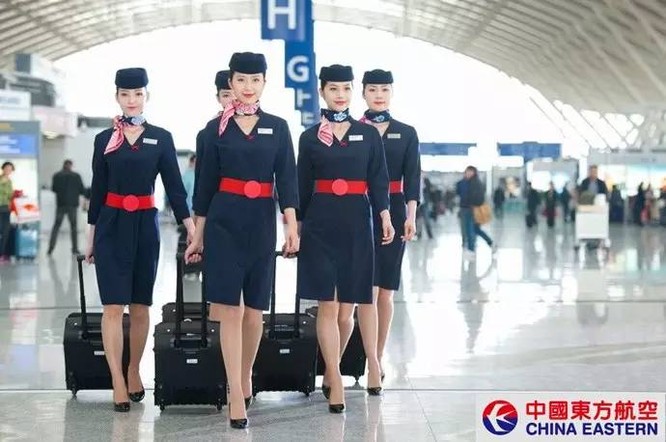 Những nữ tiếp viên hàng không xinh đẹp nhất thế giới ảnh 12