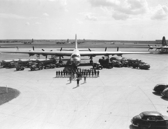 Hồ sơ vũ khí: Không phải B-52 Stratofortress, đây mới là chiếc máy bay ném bom lớn nhất thế giới! ảnh 5