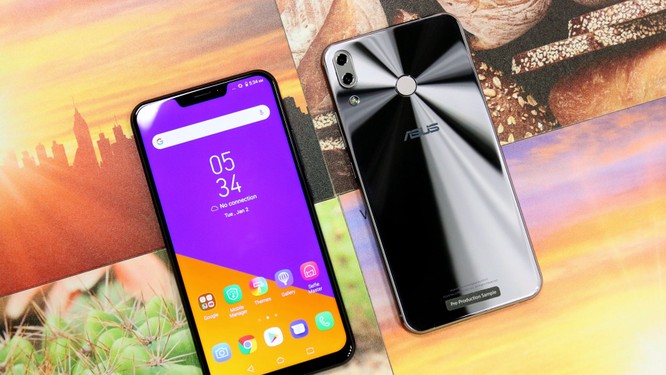 Smartphone hậu MWC 2018: “Tai thỏ” tràn ngập vì cạn ý tưởng ảnh 2